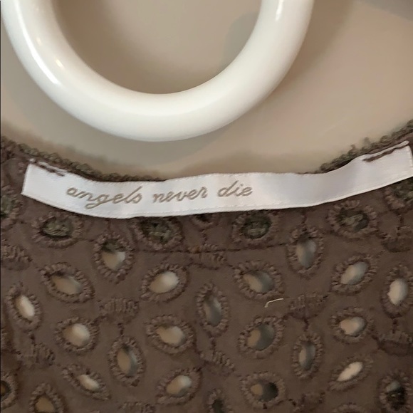 “Angels never die” tank top NWOT - Picture 4 of 6